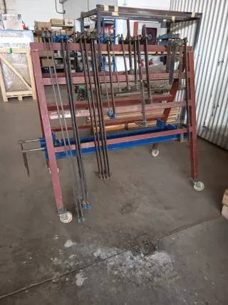 Sargento gato viga azul