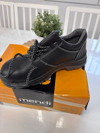 Zapatos de seguridad Mendi negros y grises