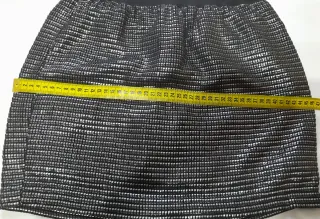 Falda corta negra y plata