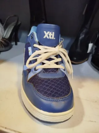 Zapatillas XTI con ruedas