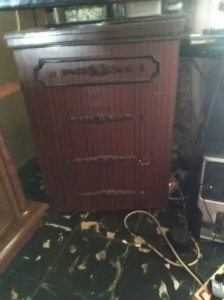 Máquina de coser Alfa antigua