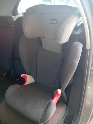 Silla coche Britax Römer gris