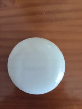 Auriculares inalámbricos OPPO blancos