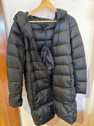 Plumas Uniqlo Mujer Negra Talla S