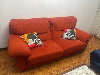 Sofá 2 plazas naranja + 2 sillones azules