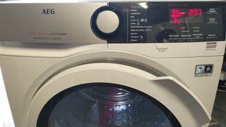 Secadora AEG 8kg Bomba de Calor A+++