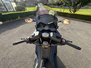 Maxi Scooter Kymco AK550 Azul