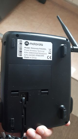 Pack 3 Smartphones + Teléfono Fijo Motorola