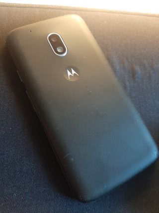 Pack 3 Smartphones + Teléfono Fijo Motorola