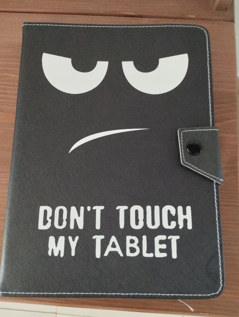 Tablet perfecto estado con funda nueva.