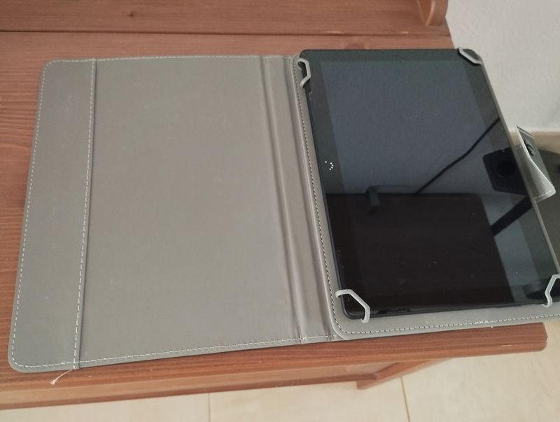 Tablet perfecto estado con funda nueva. afbeelding 2