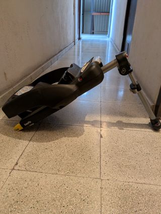 Maxi-Cosi CabrioFix con base EasyFix.