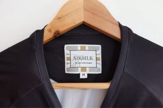 Camiseta SikSilk degradado negro/gris