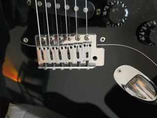 Fender Stratocaster MIM 2003 + Estuche