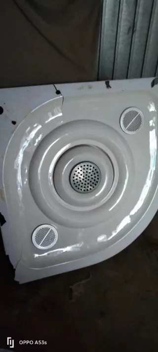 Cabina de ducha moderna blanca