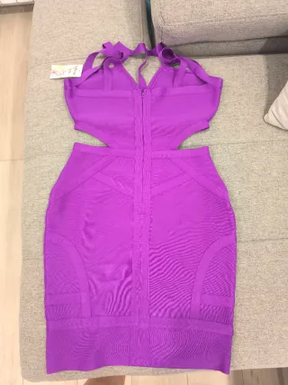 Vestido Morado Vendaje Cut-out