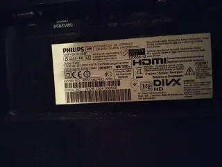 Televisor Negro y Plateado de 36 pulgadas..pie mob