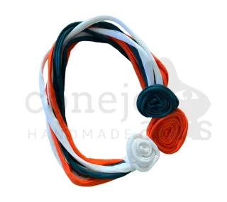 Collar hecho a mano color rosa/rojo