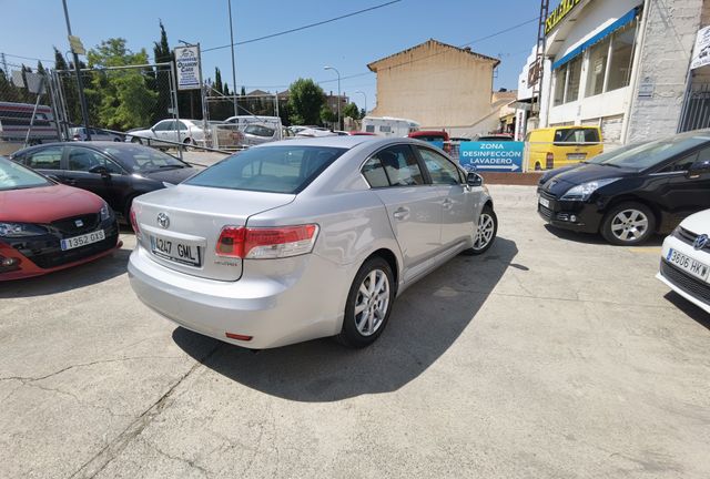 Toyota Avensis D4D - ETIQUETA B
