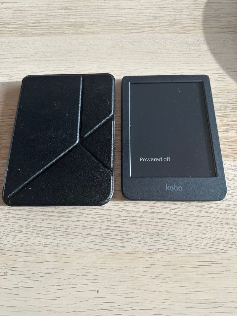 Kobo Clara Colour con funda