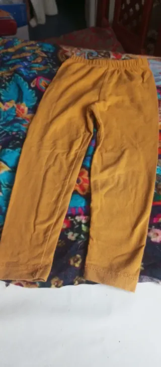 Pantalón infantil mostaza