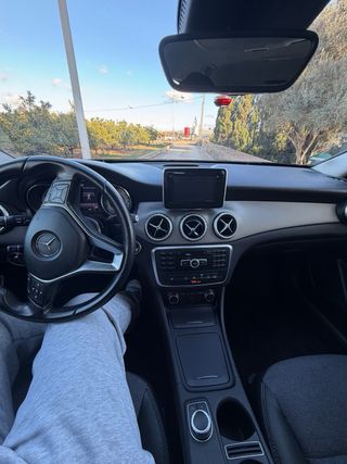 Mercedes-Benz GLA 200 2014