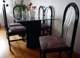 Mesa cristal y 6 sillas comedor