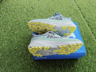 Zapatilla Hoka Challenger ATR7 Talla 43.5