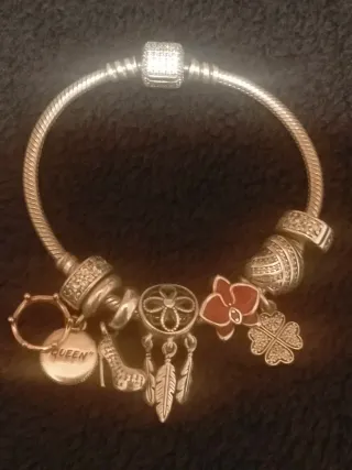 Preciosa Pulsera Pandora Con Numerosos Charms