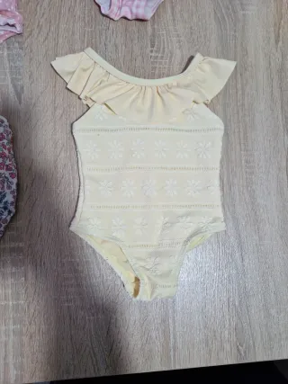 Lote bañadores bebé 6-9 meses