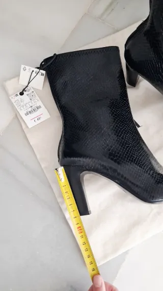 Botas tacón Zara efecto piel serpiente