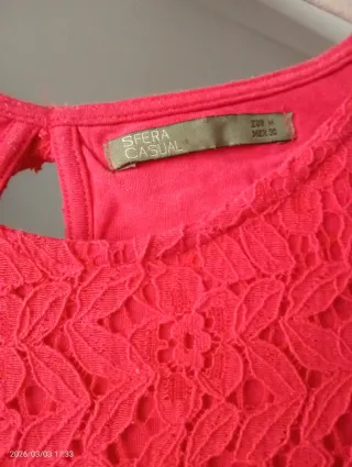 Vestido coral encaje