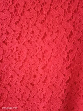 Vestido coral encaje