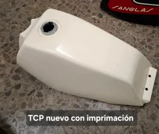 Depósito Gasolina Fibra Sanglas 400-Y