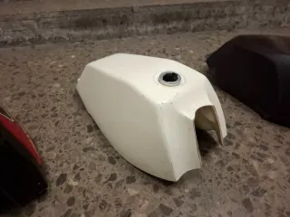 Depósito Gasolina Fibra Sanglas 400-Y