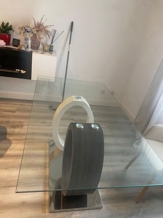 Mesa cristal moderna y auxiliar madera