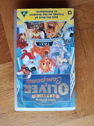 Película VHS Oliver and  Company Disney