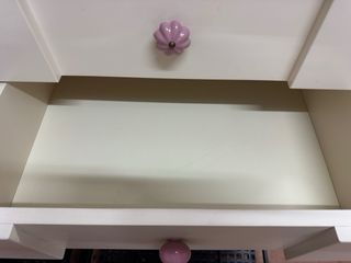 Dormitorio: Cómoda, 2 Mesitas y Cabecero