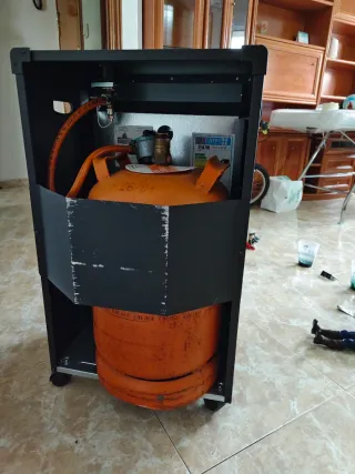 Estufa de gas butano negra