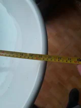 Lavabo con pedestal blanco