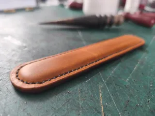 Pulsera Brazalete Cuero Hecha a Mano