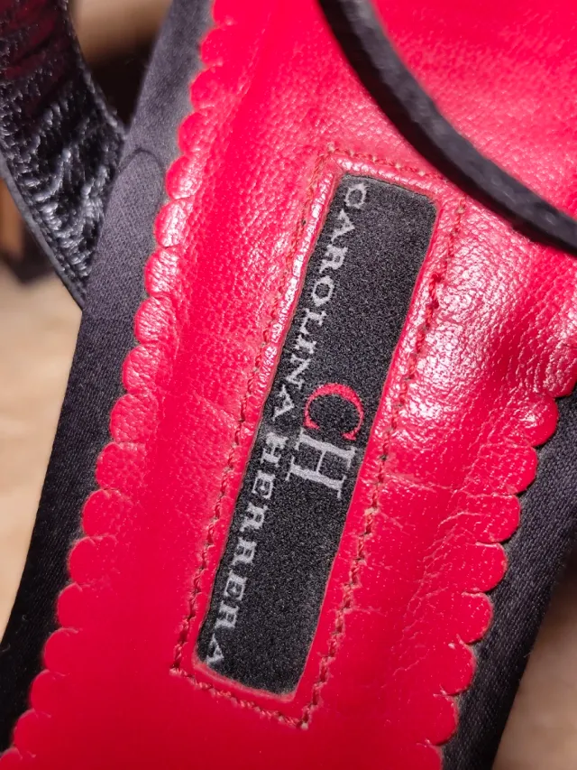 Tacones Carolina Herrera Negros con Brillantes