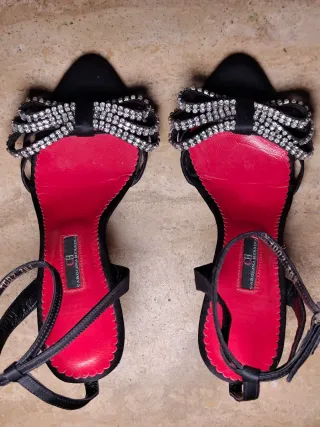 Tacones Carolina Herrera Negros con Brillantes