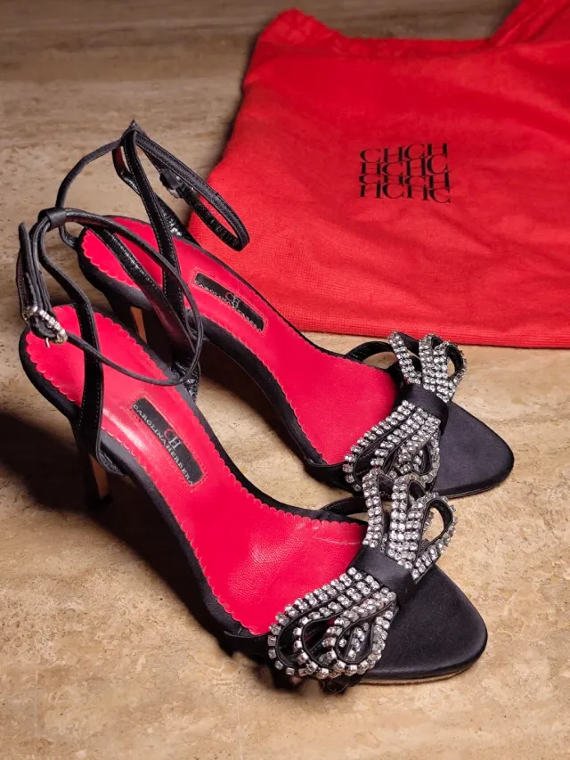Tacones Carolina Herrera Negros con Brillantes
