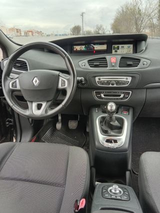 Renault Scenic 2011