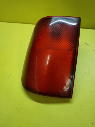 PILOTO TRASERO IZQUIERDO NISSAN TERRANO II