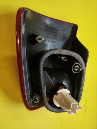 PILOTO TRASERO IZQUIERDO NISSAN TERRANO II