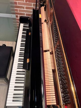 Piano Acústico Kawai