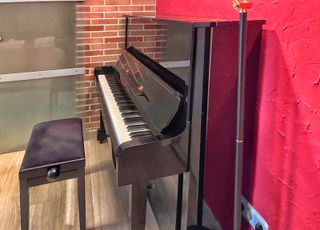 Piano Acústico Kawai