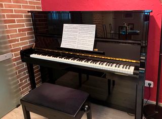 Piano Acústico Kawai